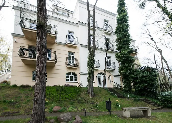 IRS ROYAL APARTMENTS y IRS Willa Krystyna